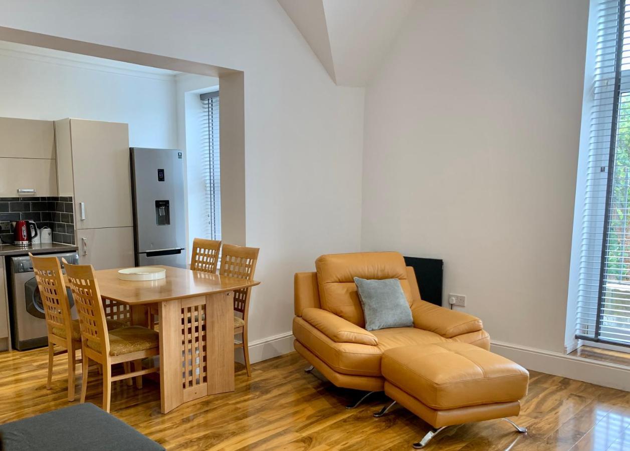 Lytham St Annes, A Spacious, High End, One Bedroomed Apartment 5 Exterior photo